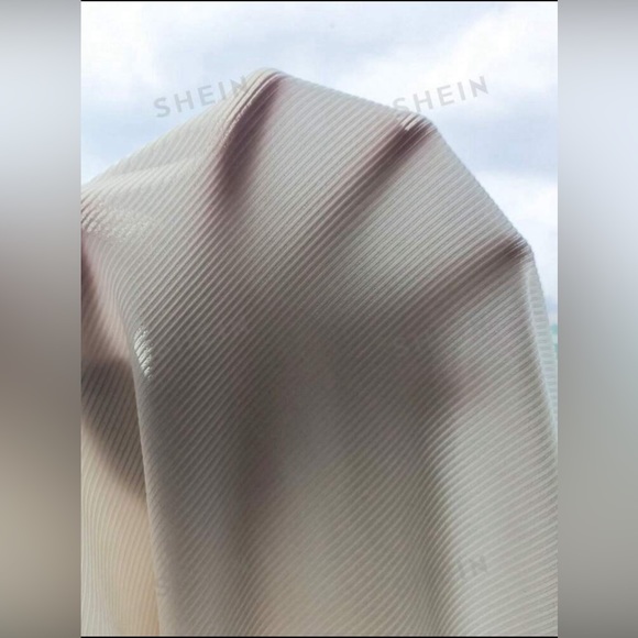 NWOT Palm Tree & Slogan Graphic Notched Neck Tank Top. So cute!! - Picture 6 of 6